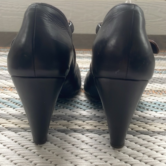 Anthropologie Coclico black leather retro wrap heels size 38.5 womens or sz 8 - Picture 6 of 10